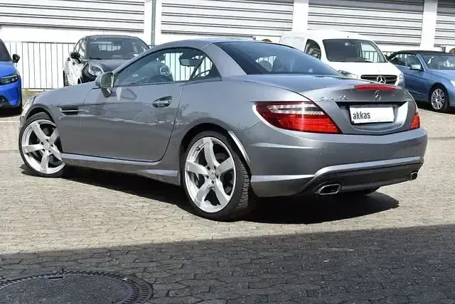 Gebraucht Mercedes SLK250 Sport 204 PS (150 kW) 2011 Grau Cabrio