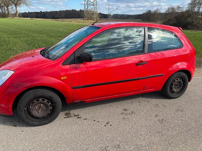 Gebraucht Ford Fiesta 80 PS (58 kW) 2003 Rot Kleinwagen