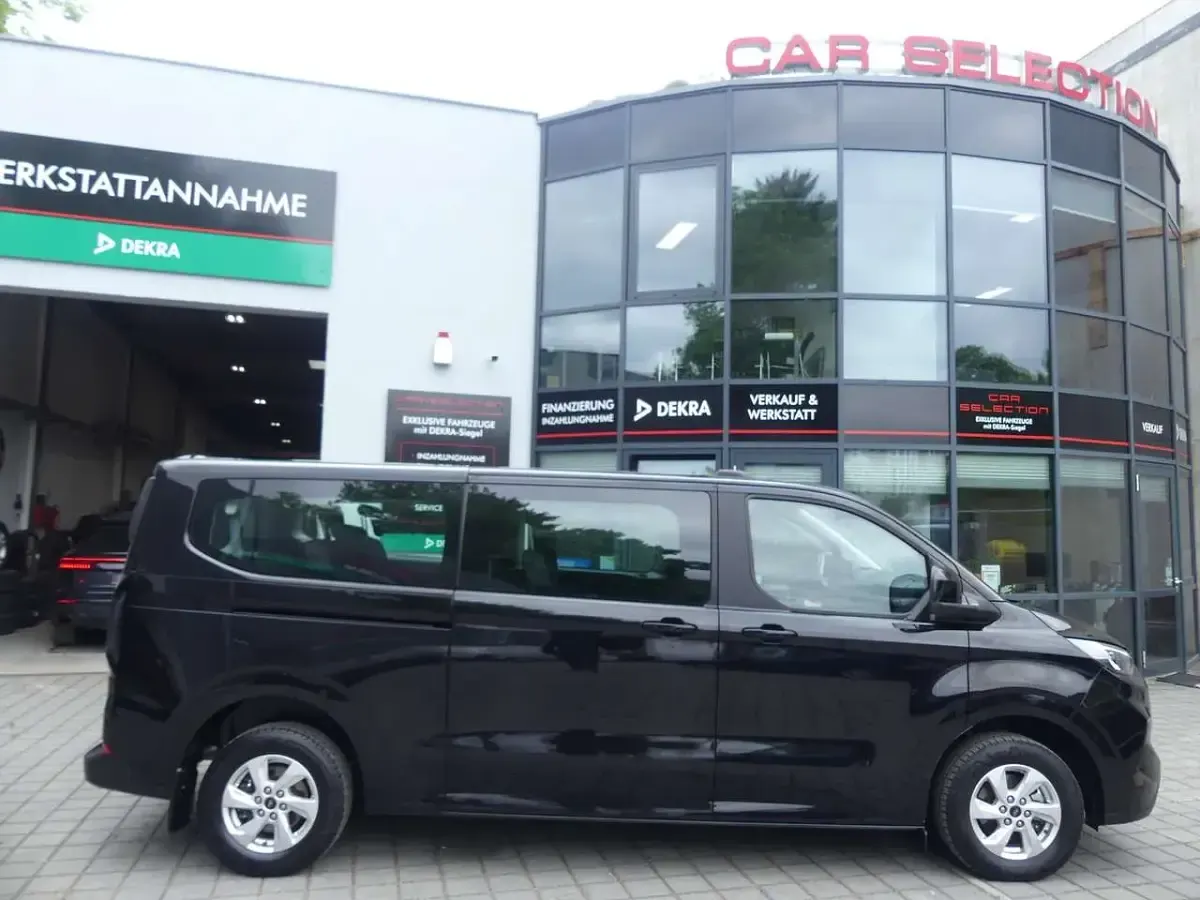 Gebraucht Ford Tourneo Custom 136 PS (100 kW) 2025 Obsidianschwarz metallic Van