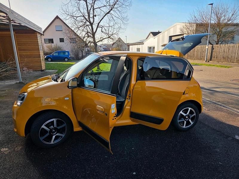 Gebraucht Renault Twingo LIMITED 73 PS (53 kW) 2019 Gelb Kleinwagen