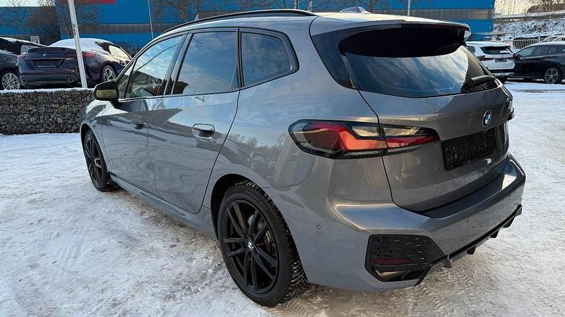 Gebraucht BMW 218 M Sport 150 PS (110 kW) 2022 Skyscraper grau metallic Van / Kleinbus