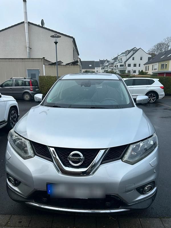 Silber Gebraucht 2014 Nissan X-Trail SUV | 9.000 € (Guter Preis) - Bild 1/4