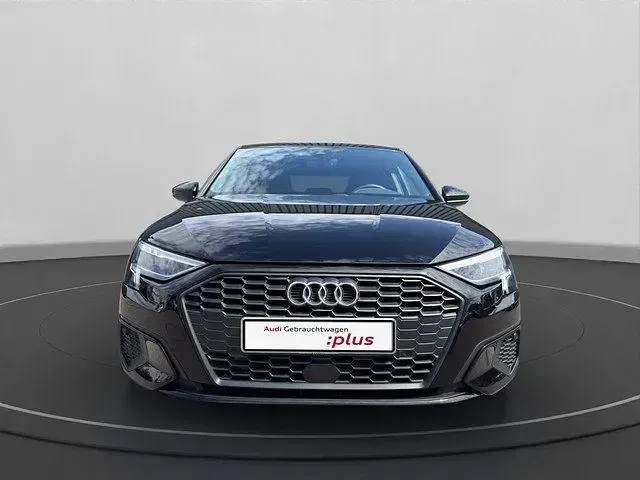 Gebraucht Audi A3 Sport 150 PS (110 kW) 2023 Brillantschwarz Limousine