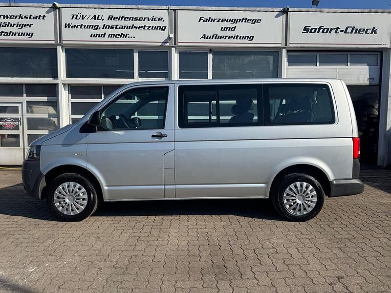 Gebraucht VW T5 Trendline 102 PS (75 kW) 2010 Silber Van