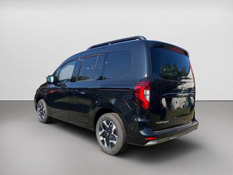 Neu Nissan Townstar Tekna 131 PS (96 kW) 2025 Schwarz Kombi