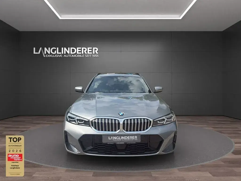 Gebraucht BMW 320 M Sport 190 PS (139 kW) 2026 Skyscraper grau metallic Kombi