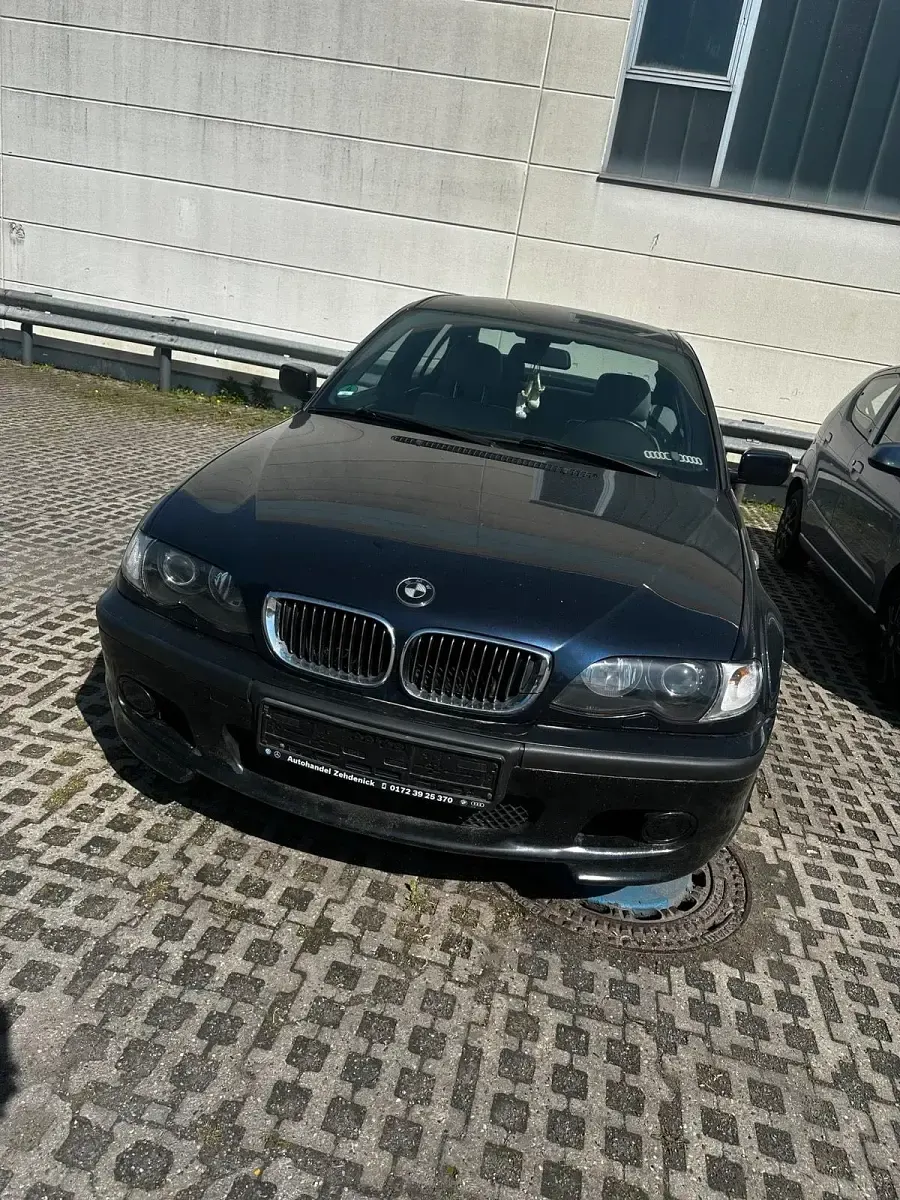 Second-hand BMW 320 170 CP (125 kW) 2004 Albastru Berlinǎ