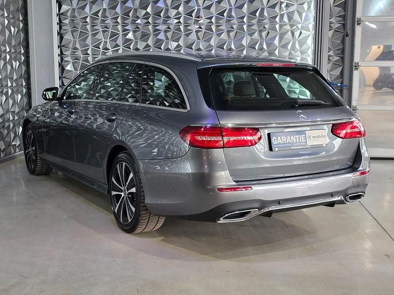 Gebraucht Mercedes E300 AMG 194 PS (142 kW) 2019 Grau Limousine