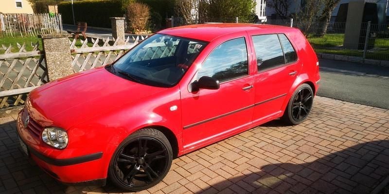 Second-hand VW Golf IV 75 CP (55 kW) 2004 Roșu Berlinǎ