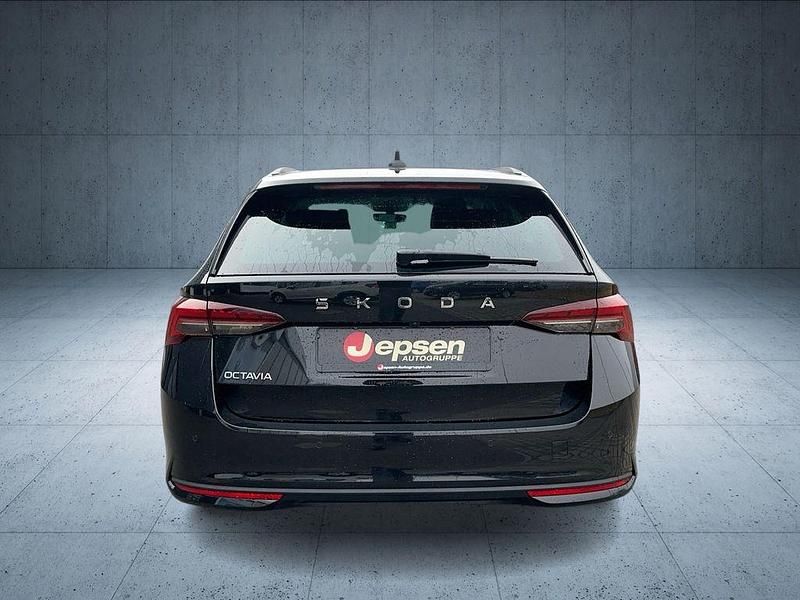 Neu Skoda Octavia 150 PS (110 kW) 2026 Schwarz Kombi