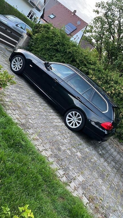 Usata BMW 325 218 CV (160 kW) 2009 Nero Berlina