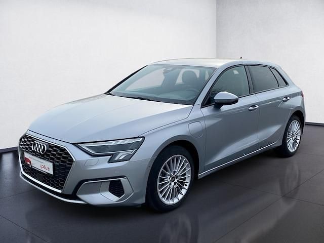 Gebraucht Audi A3 Sportback e-tron Advanced Plus 204 PS (150 kW) 2023 Florettsilber metallic Kleinwagen