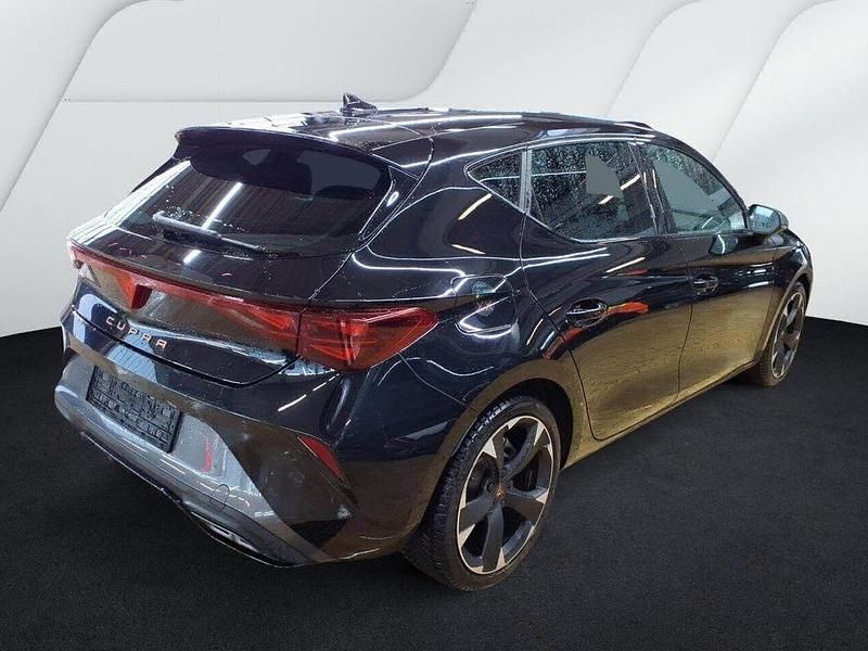 Gebraucht Cupra Leon 150 PS (110 kW) 2025 Midnight schwarz metallic Limousine