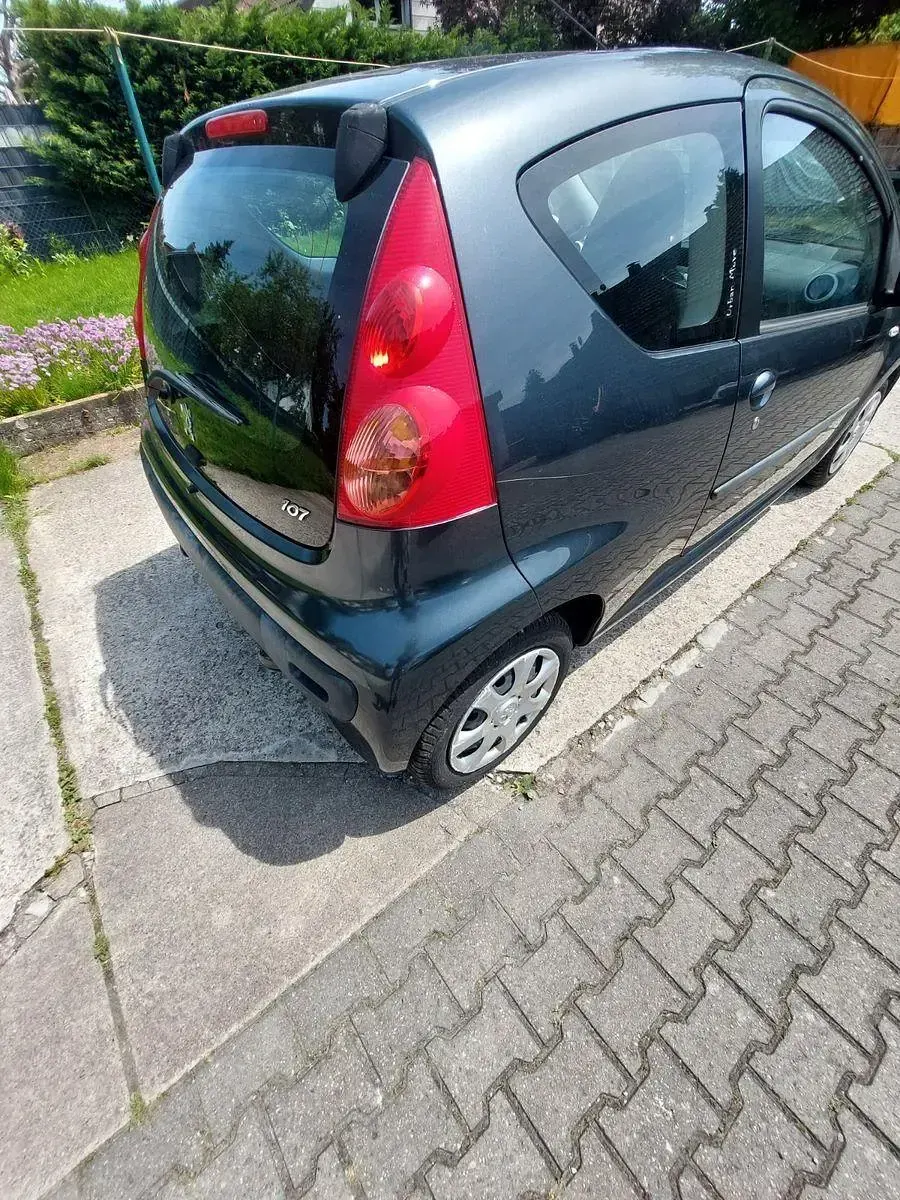 Gebraucht Peugeot 107 Urban Move 68 PS (50 kW) 2011 Kleinwagen