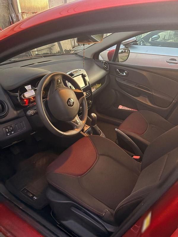 Gebraucht Renault Clio IV Experience 73 PS (53 kW) 2014 Rot Kleinwagen