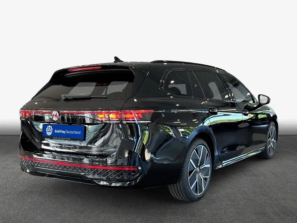Neu VW Passat R-line 193 PS (141 kW) 2026 Schwarz Kombi
