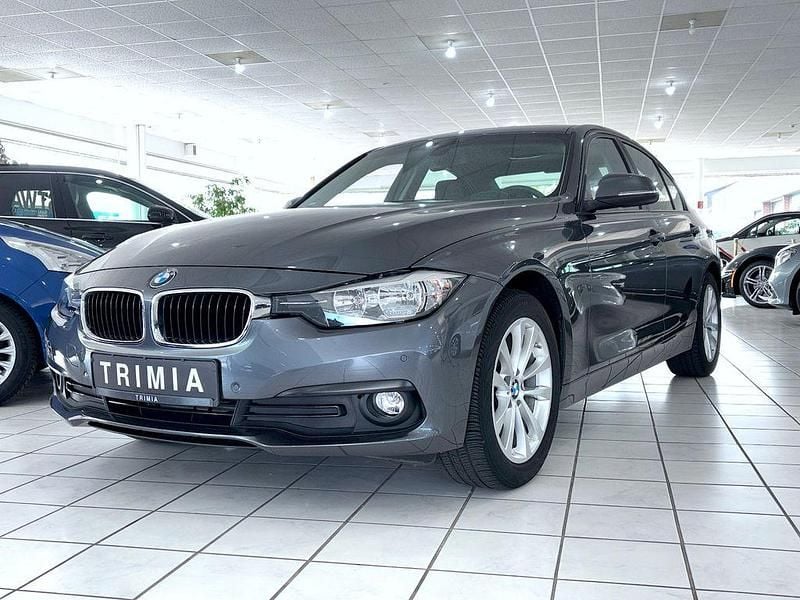 Gebraucht BMW 320 184 PS (135 kW) 2018 Grau Limousine