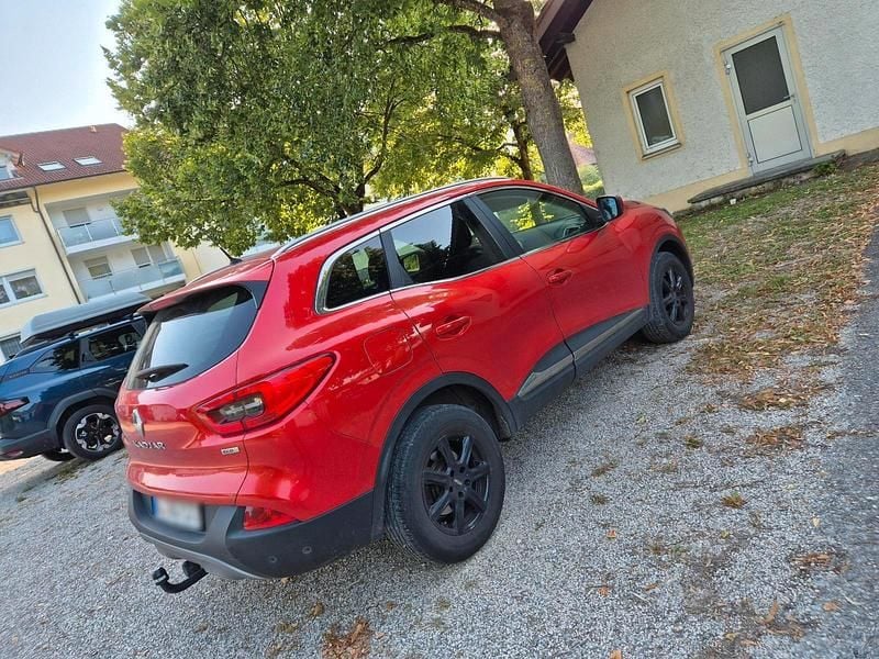 Gebraucht Renault Kadjar 110 PS (80 kW) 2016 Rot SUV
