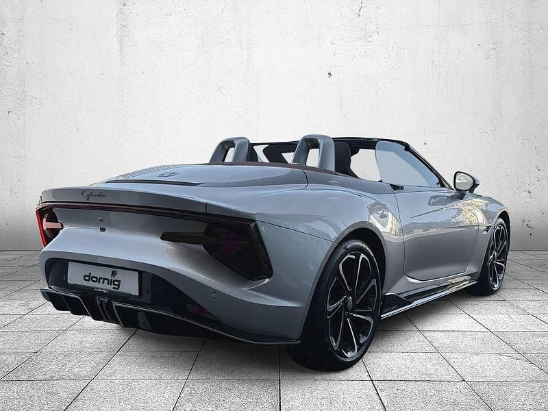 Neu MG Cyberster 375 kW (510 PS) 2025 Silber Cabrio