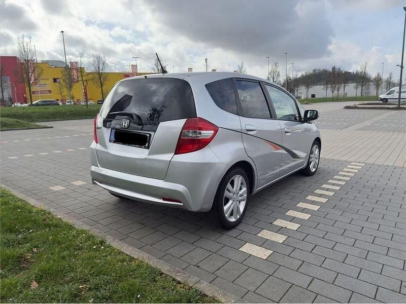 Gebraucht Honda Jazz 99 PS (72 kW) 2015 Silber Kleinwagen