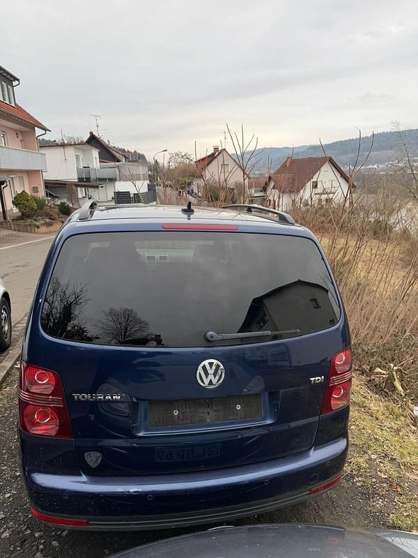 Gebraucht VW Touran 105 PS (77 kW) 2008 Blau Van / Kleinbus