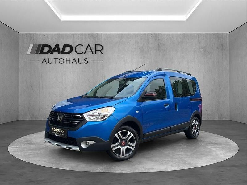 Blau Gebraucht 2019 Dacia Dokker Stepway Van | 13.990 € (Fairer Preis) - Bild 1/4
