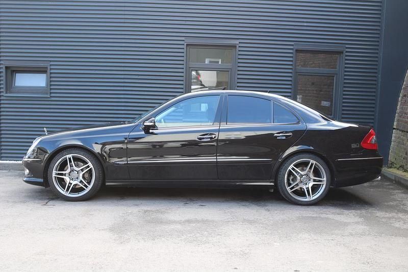 Gebraucht Mercedes E350 AMG 272 PS (200 kW) 2007 Schwarz Limousine