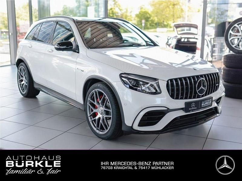 Weiß Gebraucht 2018 Mercedes GLC63 AMG AMG SUV | 52.510 € (Fairer Preis) - Bild 1/4