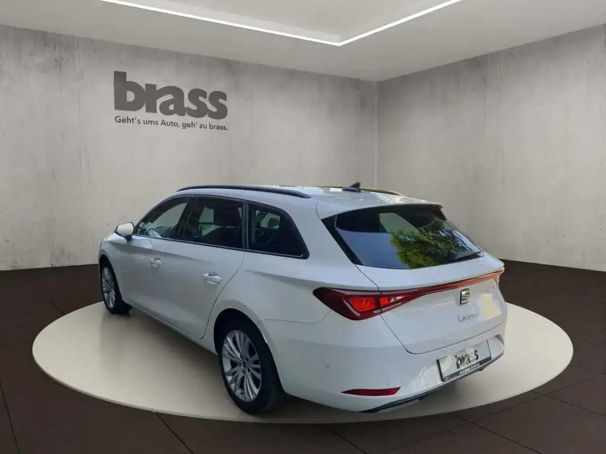 Gebraucht Seat Leon Style 150 PS (110 kW) 2024 Weiß SUV