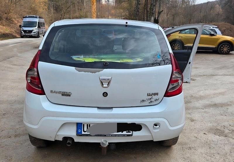 Gebraucht Dacia Sandero Ambiance 75 PS (55 kW) 2009 Weiß Limousine