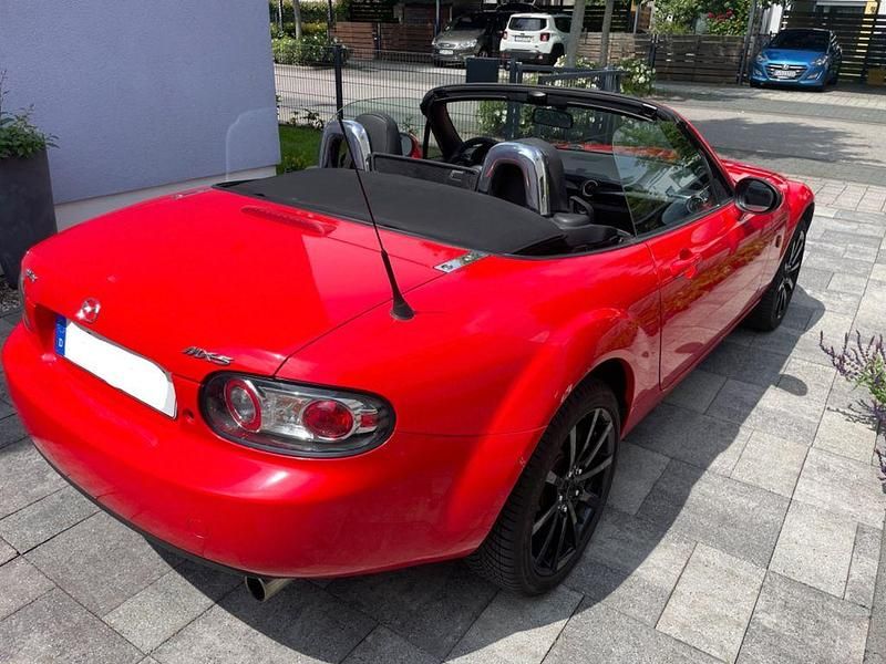Gebraucht Mazda MX5 126 PS (92 kW) 2006 Rot Cabrio