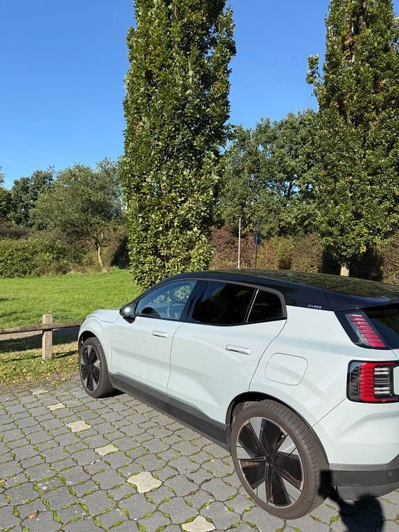 Gebraucht Volvo EX30 Plus 200 kW (272 PS) 2024 Grau SUV