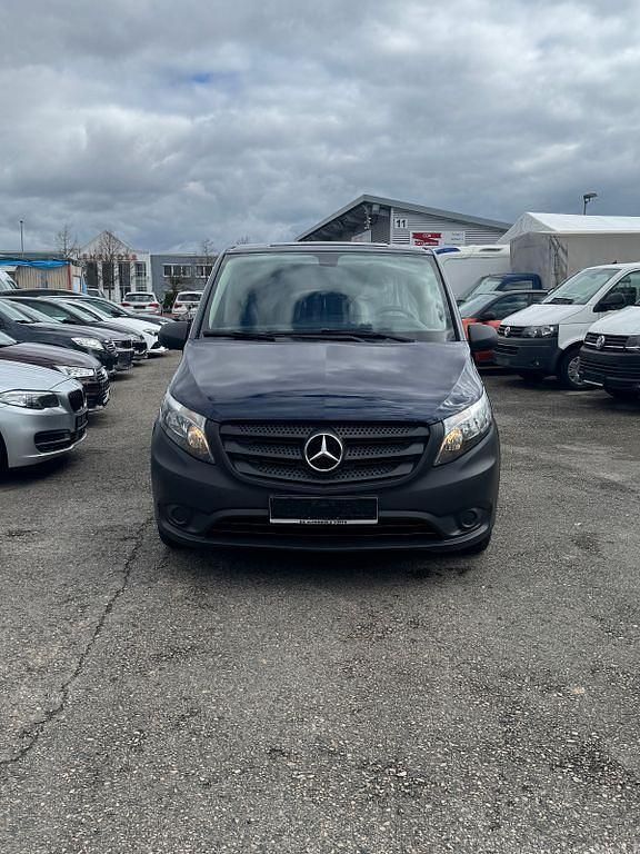 Gebraucht Mercedes Vito 163 PS (119 kW) 2018 Blau Van