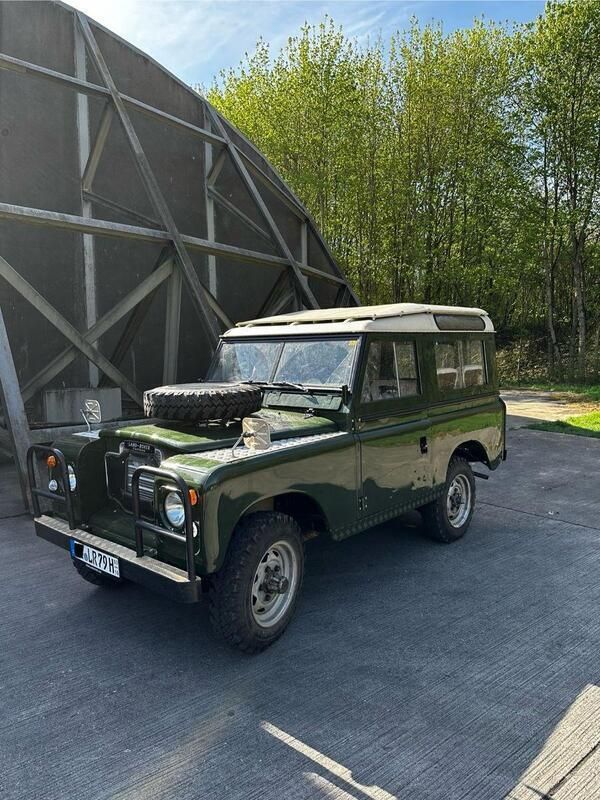 Grün Gebraucht 1979 Land Rover 88 SUV | 20.000 € - Bild 1/4