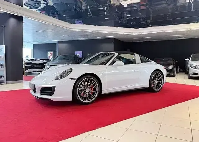 Gebraucht Porsche 911 Targa 4S 420 PS (308 kW) 2018 Carraraweißmetallic (metallic) Cabrio