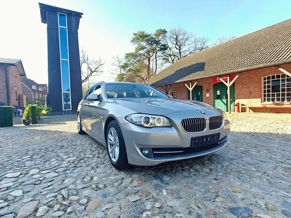 Second-hand BMW 525 204 CP (150 kW) 2011 Argintiu Break