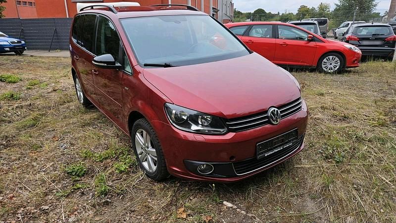 Gebraucht VW Touran 150 PS (110 kW) 2012 Rot Van / Kleinbus