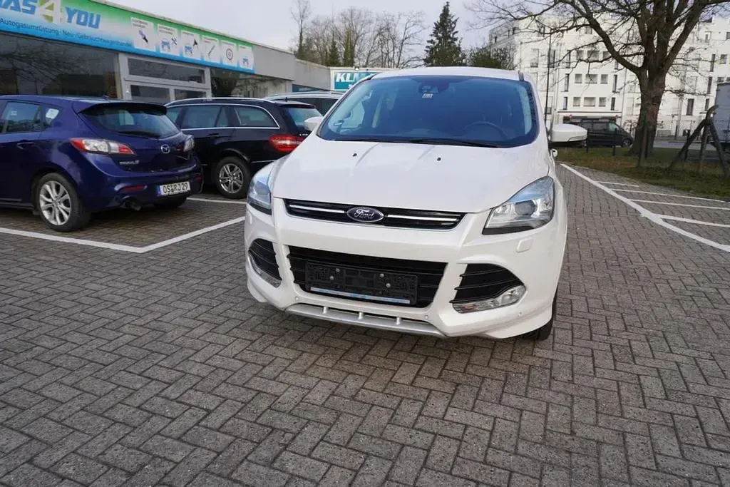 Gebraucht Ford Kuga Individual 182 PS (133 kW) 2014 Weiß SUV
