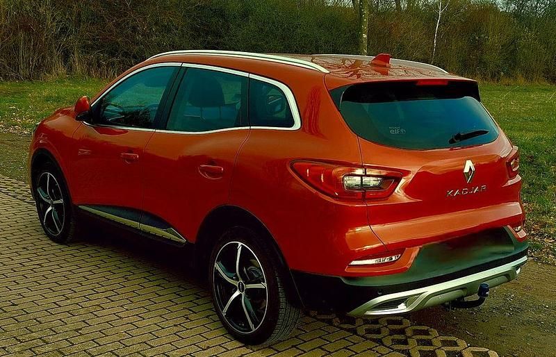 Gebraucht Renault Kadjar LIMITED 159 PS (116 kW) 2019 Rot SUV