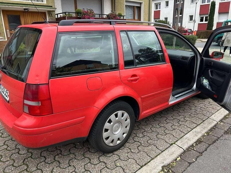 Gebraucht VW Golf IV Comfortline 101 PS (74 kW) 2004 Rot Kombi