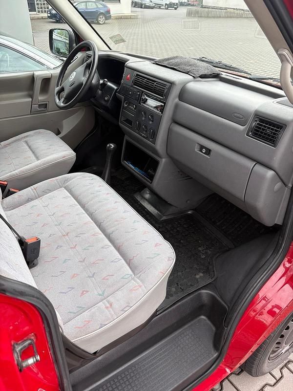 Gebraucht VW Transporter 102 PS (75 kW) 2001 Rot Van