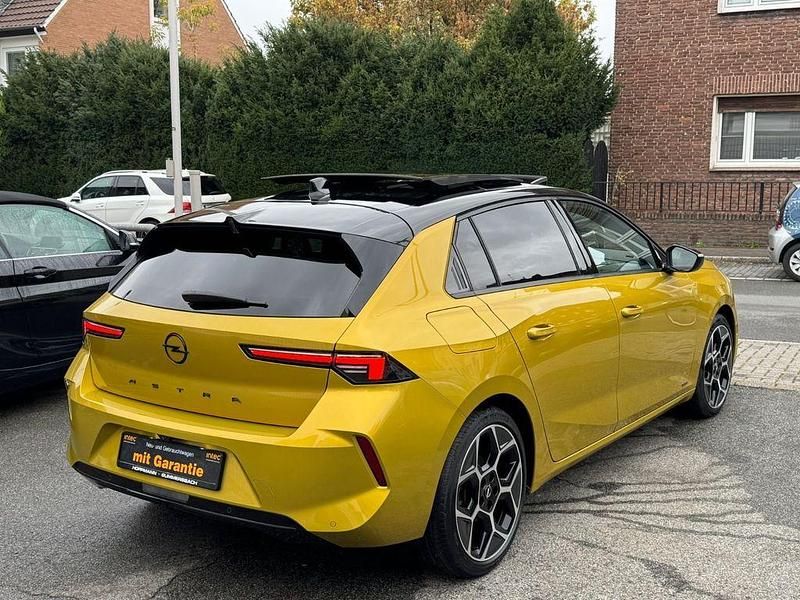 Gebraucht Opel Astra Ultimate 131 PS (96 kW) 2022 Gelb Limousine