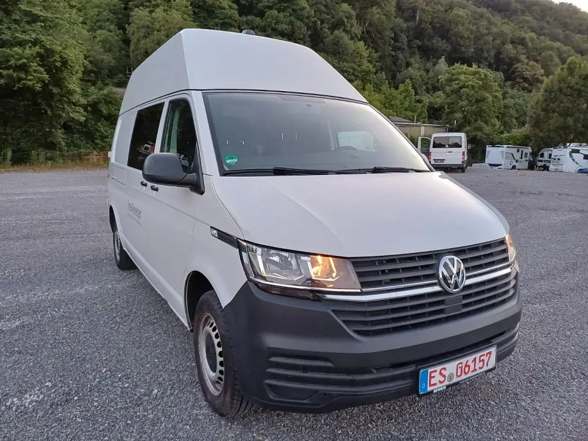 Second-hand VW Transporter 150 CP (110 kW) 2020 Alb Van