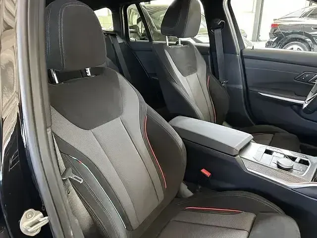Gebraucht BMW 318 M Sport 156 PS (114 kW) 2025 Schwarz Limousine