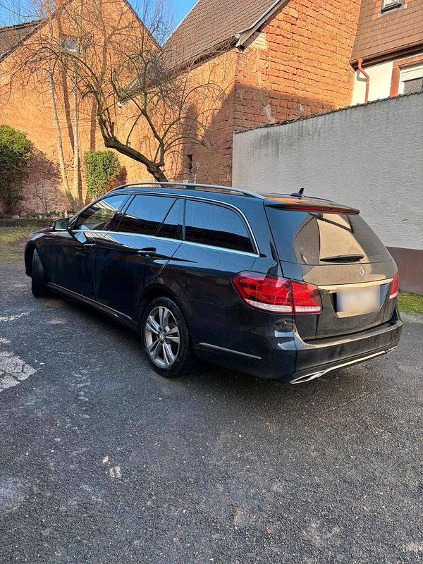 Gebraucht Mercedes 220 170 PS (125 kW) 2013 Schwarz Kombi