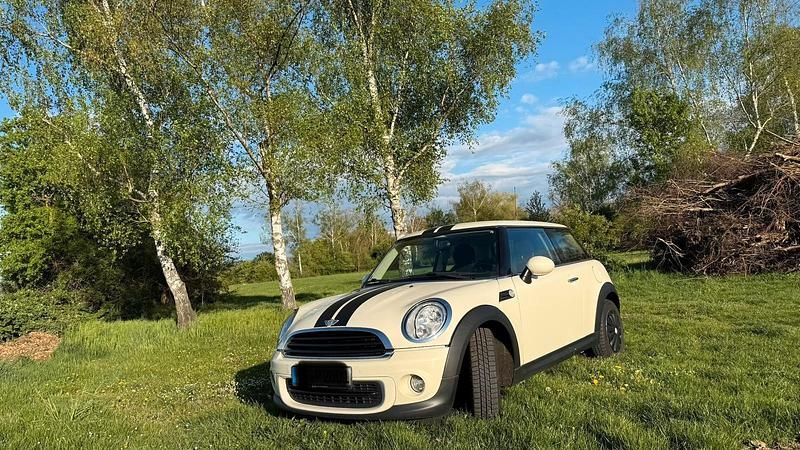 Second-hand Mini ONE 75 CP (55 kW) 2011 Galben Hatchback