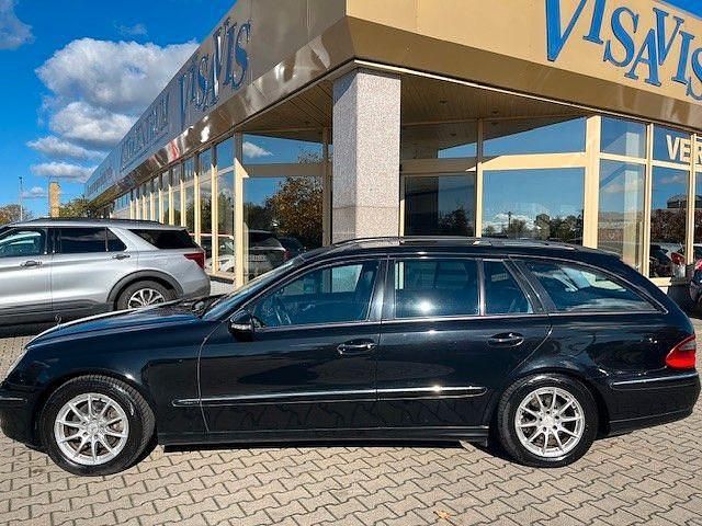 Gebraucht Mercedes E280 Avantgarde 190 PS (139 kW) 2007 Schwarz Limousine