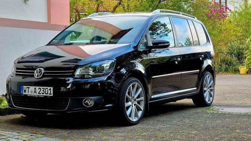 Gebraucht VW Touran Highline 177 PS (130 kW) 2014 Schwarz Van / Kleinbus