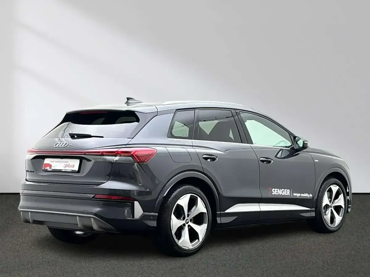 Gebraucht Audi Q4 e-tron Performance 210 kW (286 PS) 2026 Tamboragrau SUV