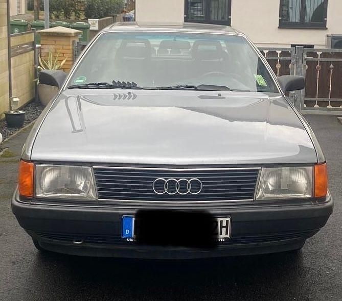 Grau Gebraucht 1990 Audi 100 Young Limousine | 2.500 € - Bild 1/3